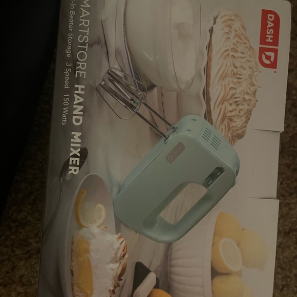 Dash hand mixer in aqua - Picture 2 of 2